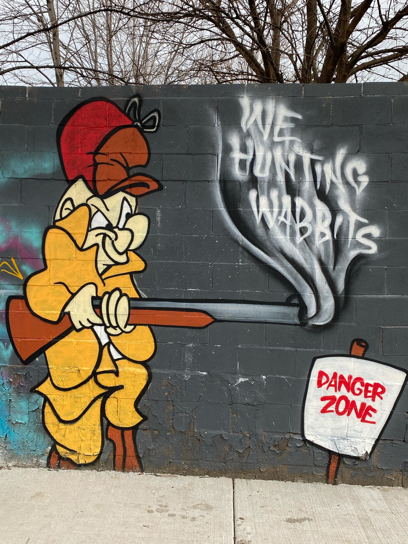 mural in Chicago by artist unknown.