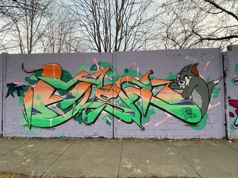 mural in Chicago by artist unknown.