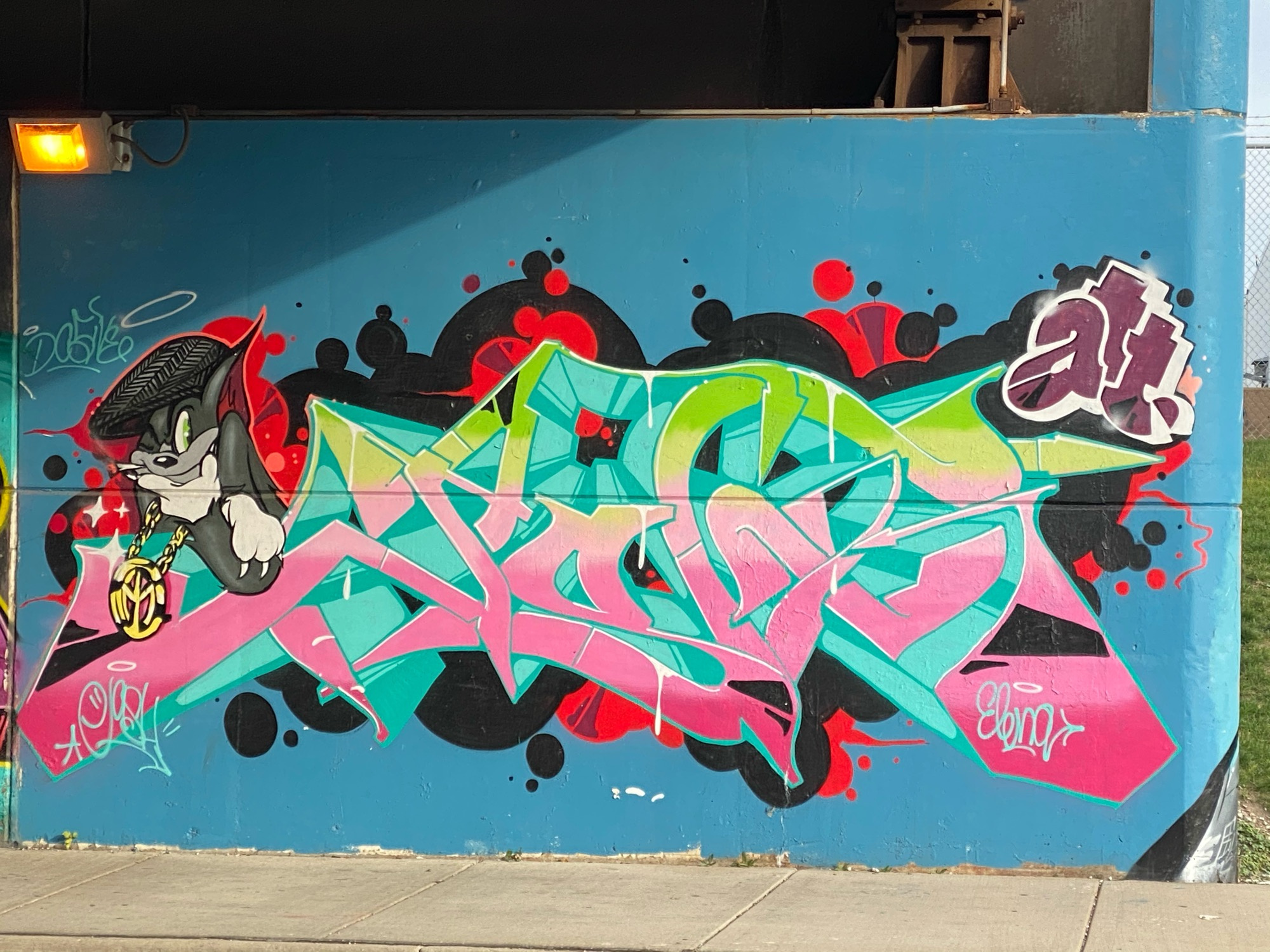 mural in Chicago by artist Josh Grotto.