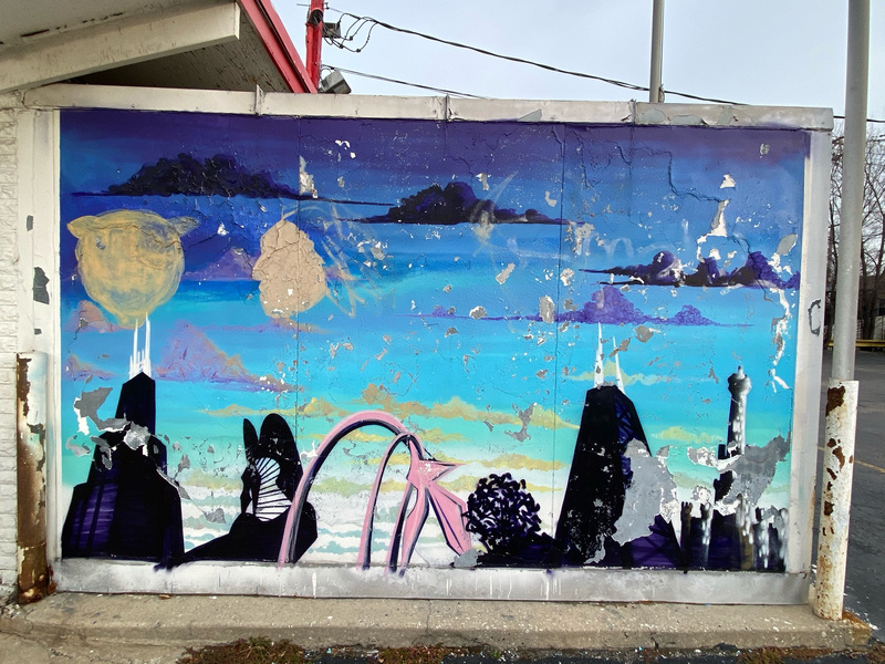 mural in Chicago by artist unknown.