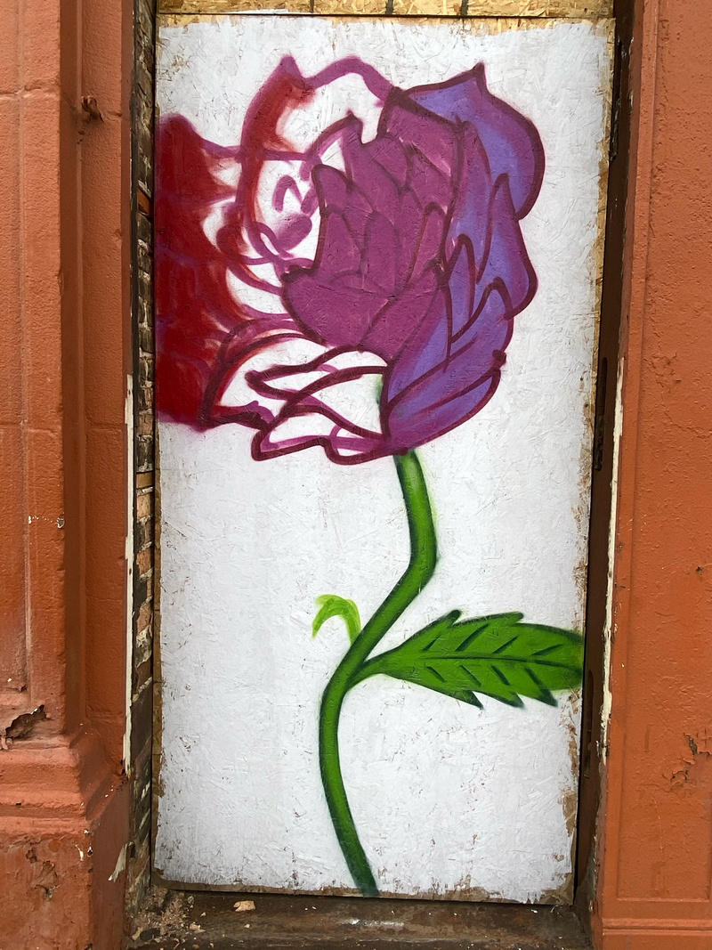 mural in Chicago by artist unknown.