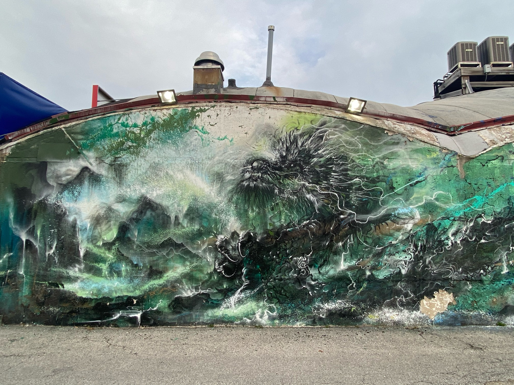 mural in Chicago by artist unknown.