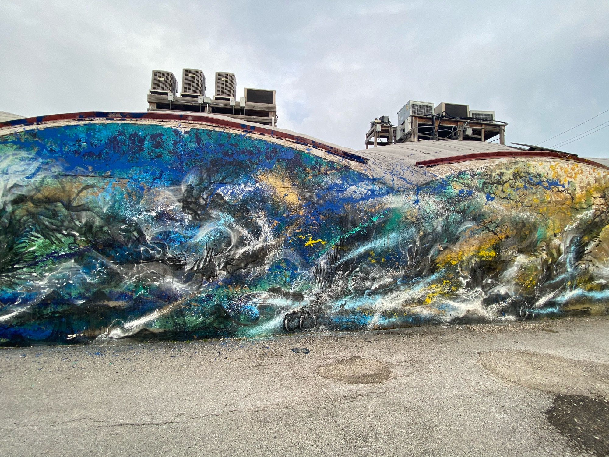 mural in Chicago by artist unknown.