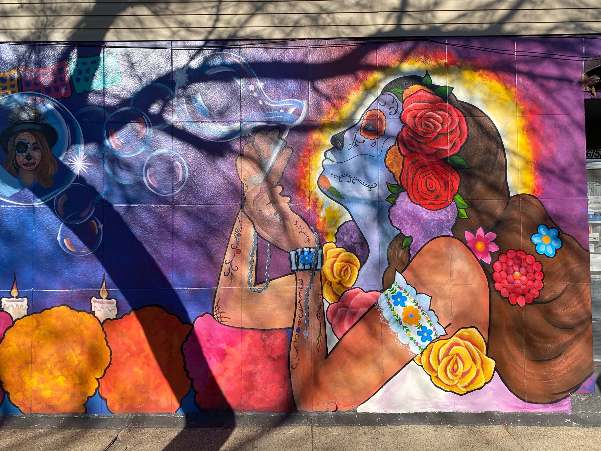 mural in Chicago by artist unknown.