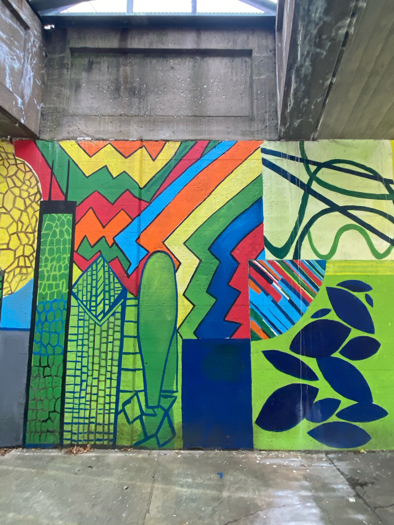 mural in Chicago by artist unknown.