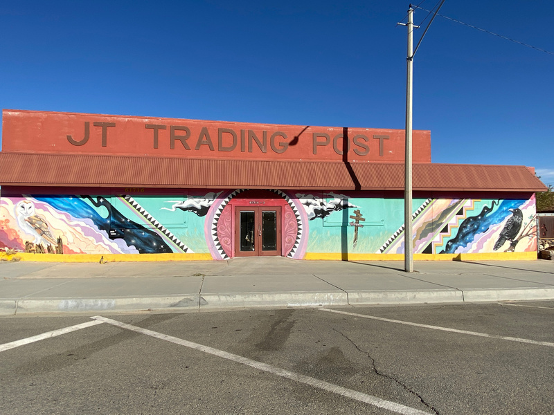 mural in Joshua Tree by artist unknown.