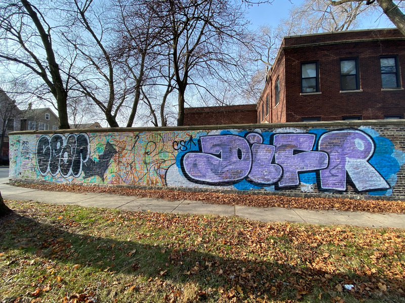 mural in Chicago by artist unknown.