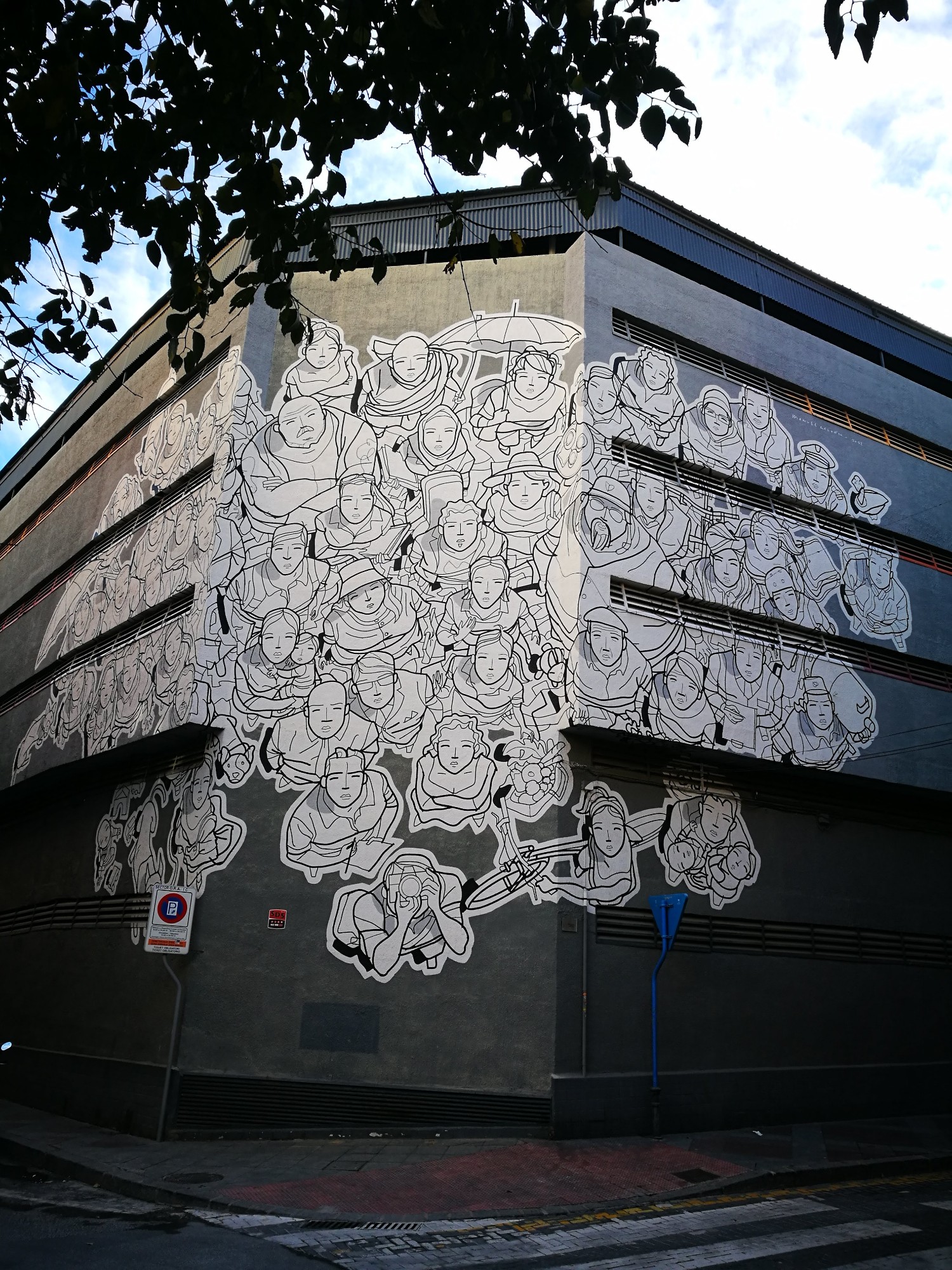 mural in Alicante (Alacant) by artist unknown.