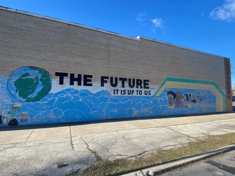 mural in Chicago by artist unknown.