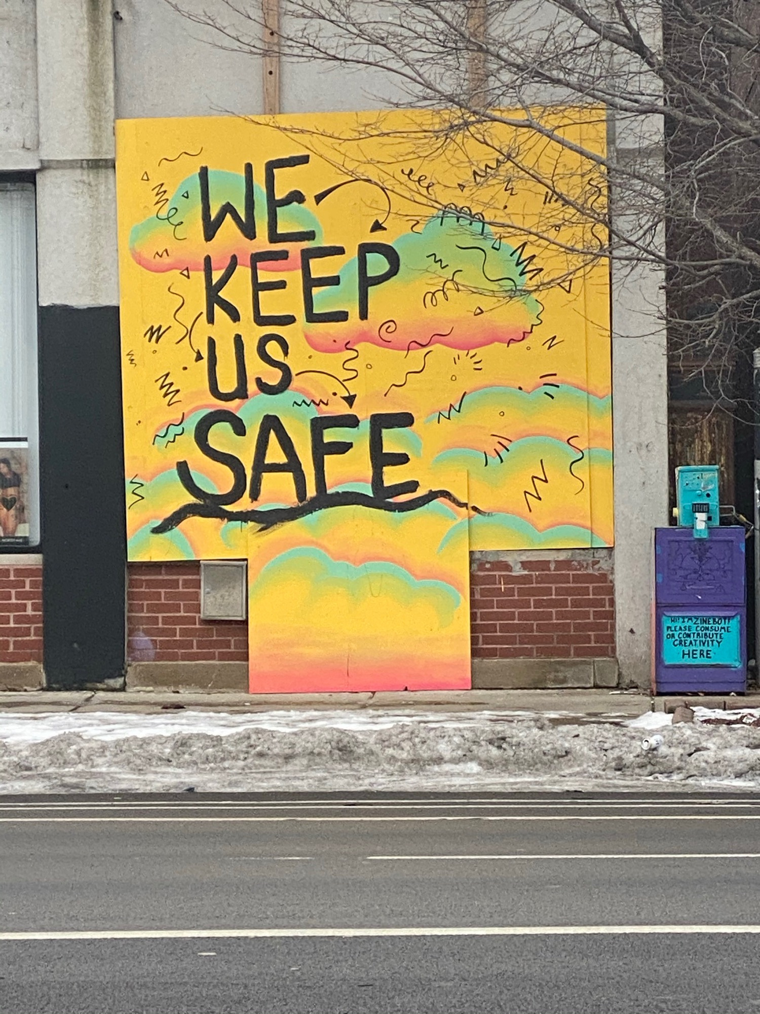 mural in Chicago by artist unknown.