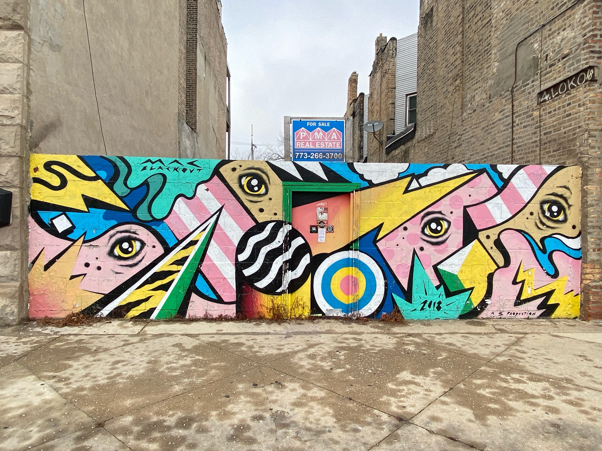 mural in Chicago by artist Mac Blackout.
