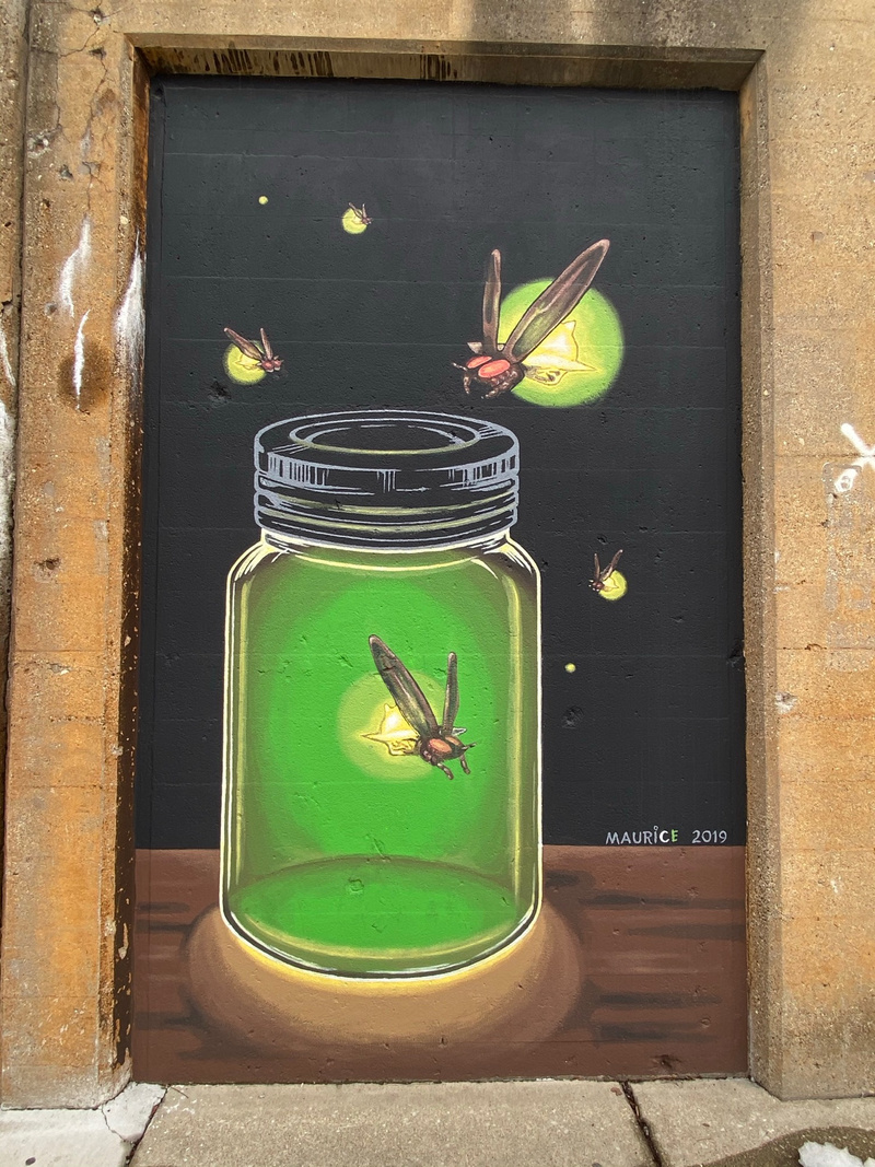 mural in Oak Park by artist unknown.