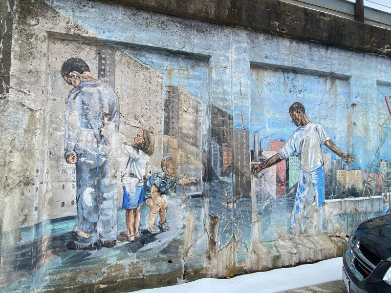 mural in Oak Park by artist unknown.