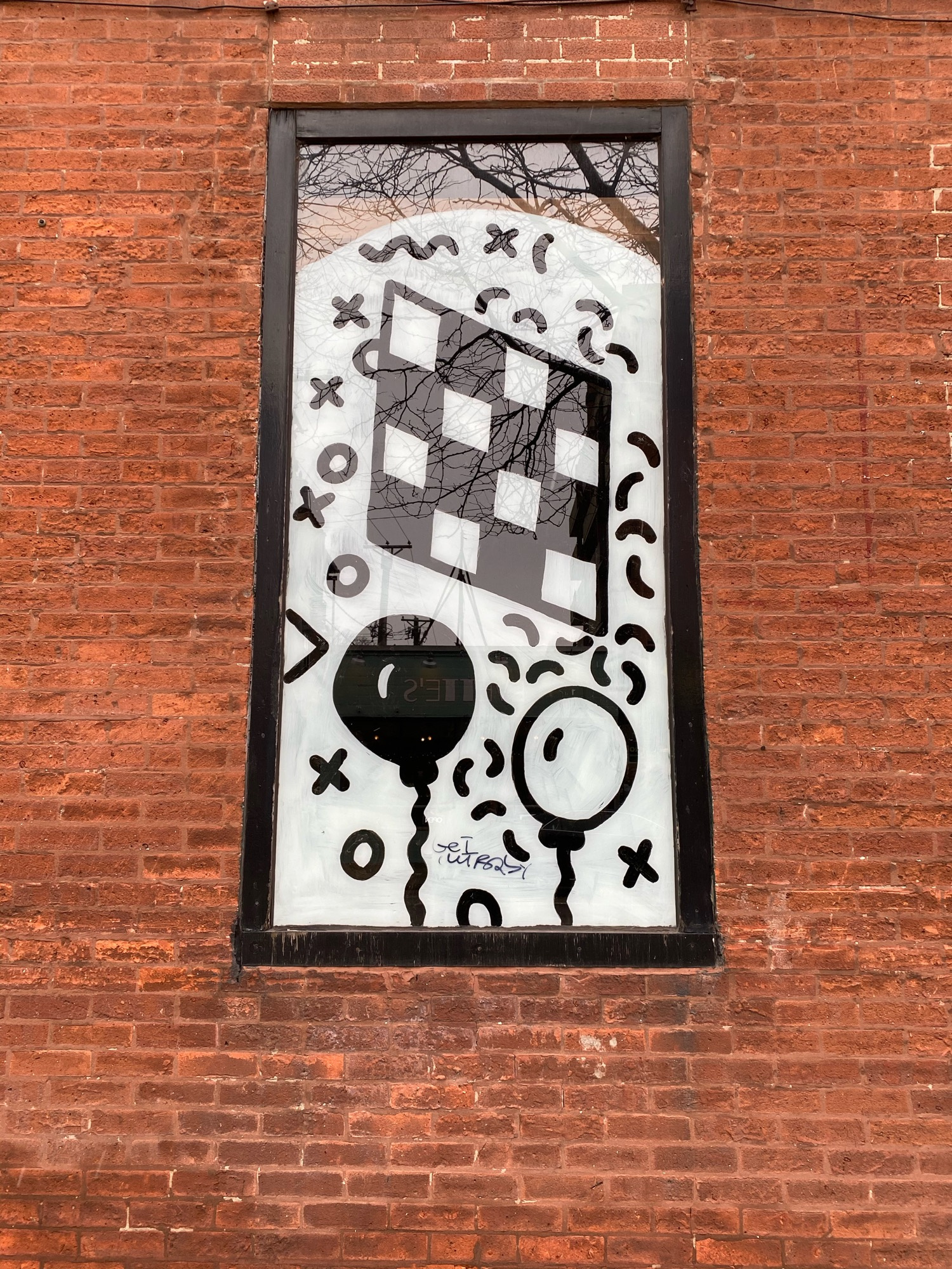 mural in Chicago by artist unknown.