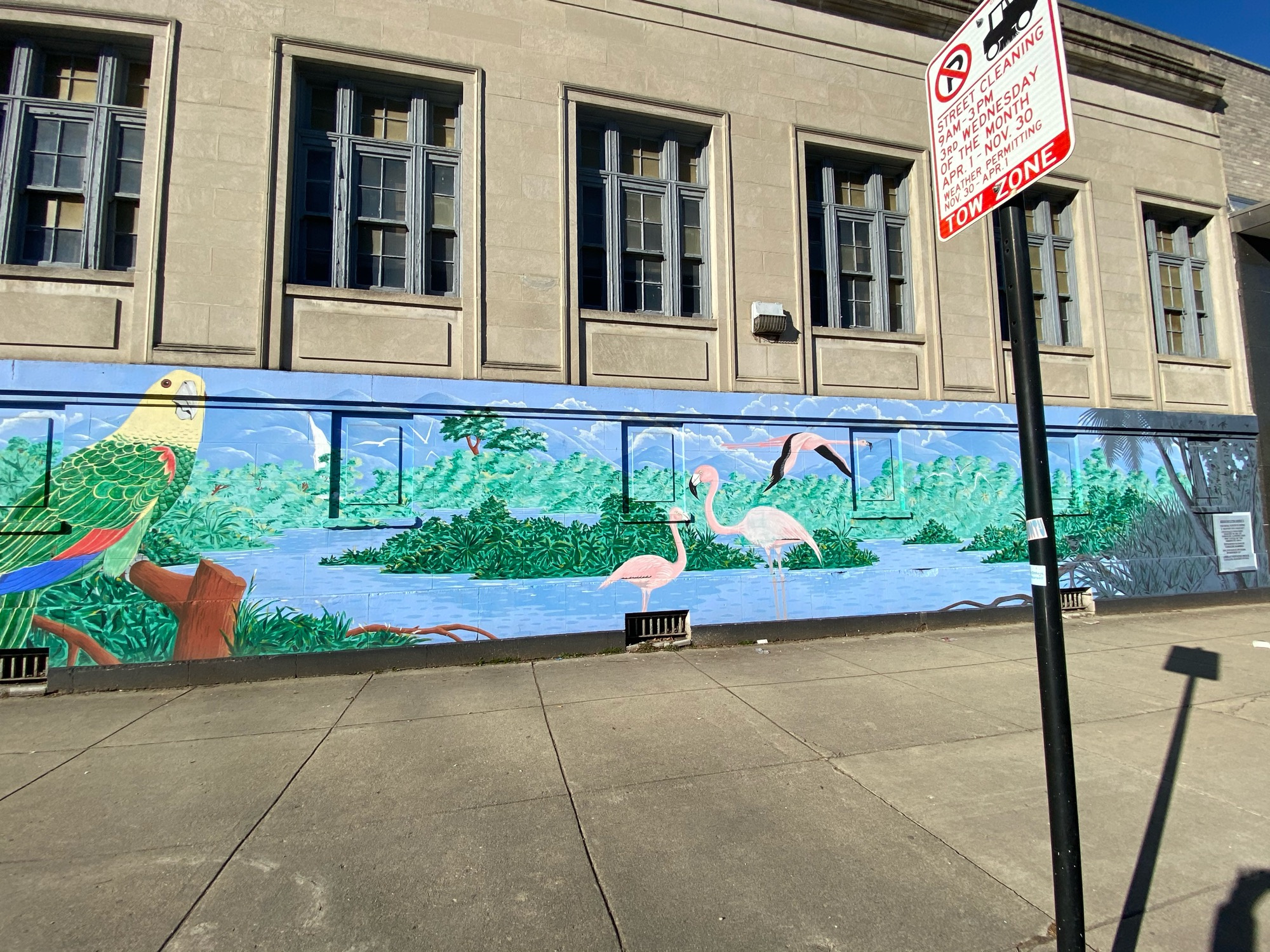 mural in Chicago by artist unknown.