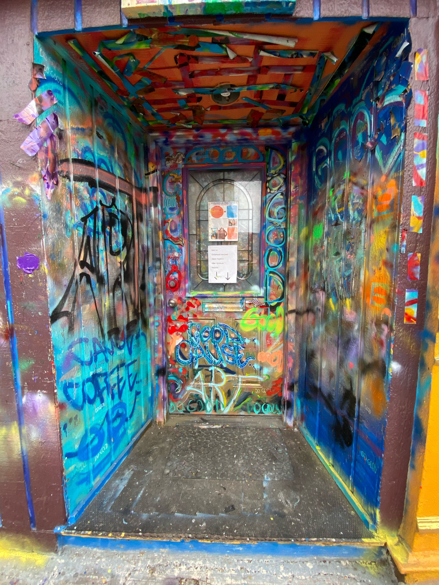 mural in Chicago by artist unknown.