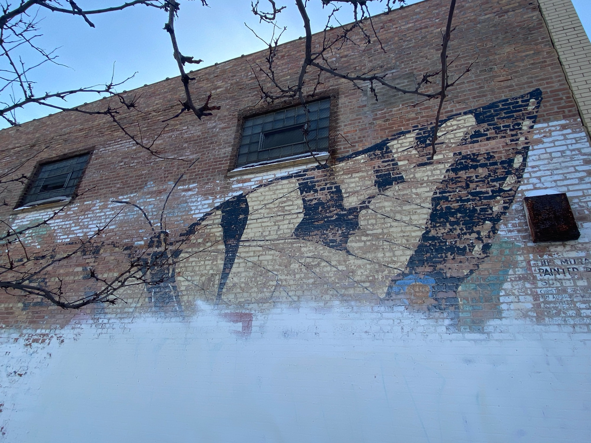 mural in Chicago by artist unknown.