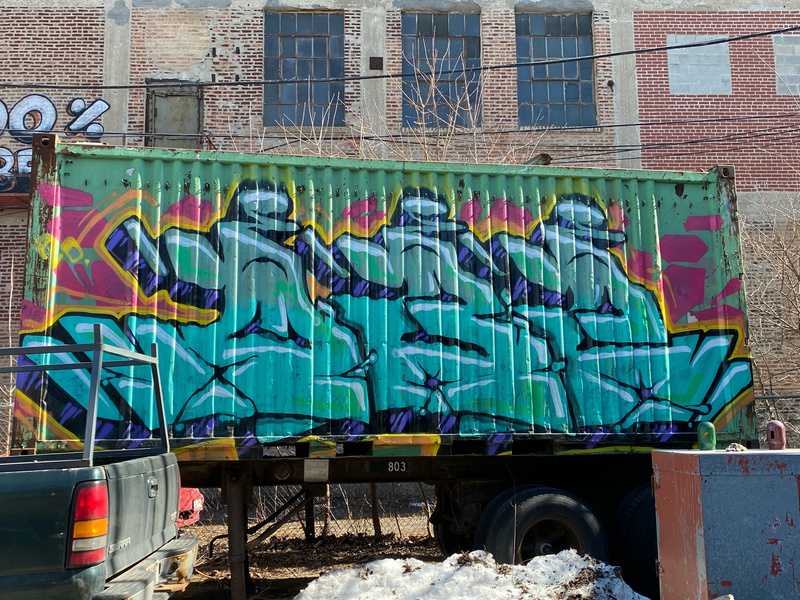 mural in Chicago by artist unknown.