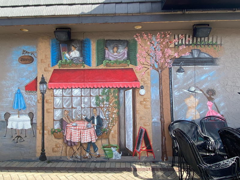 mural in Chicago Ridge by artist unknown.