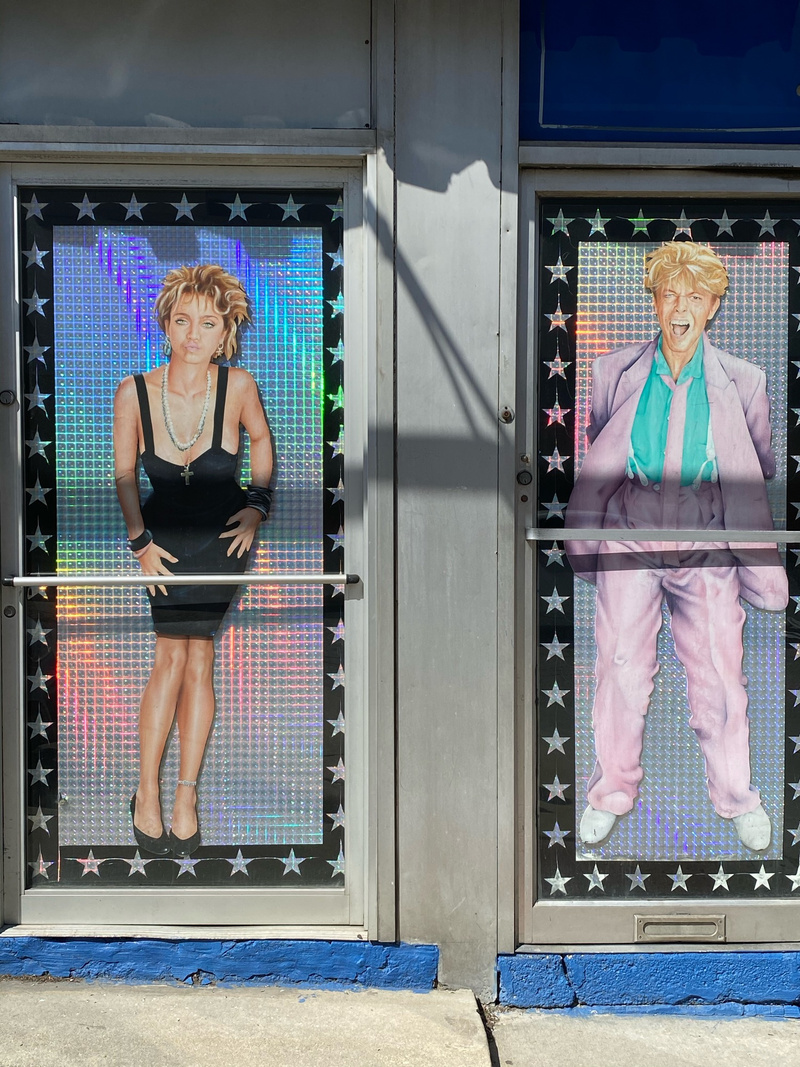 mural in Norridge by artist unknown.