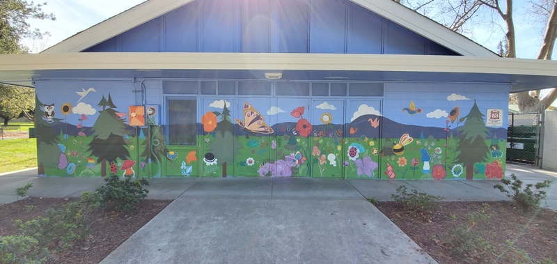 mural in by artist unknown.