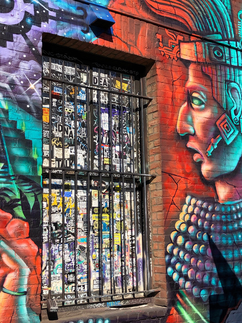 mural in Santa Ana by artist unknown.