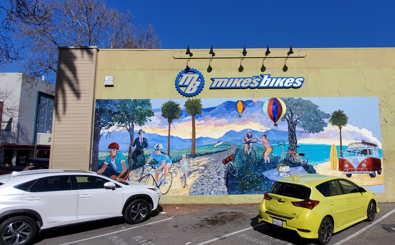 mural in by artist unknown.