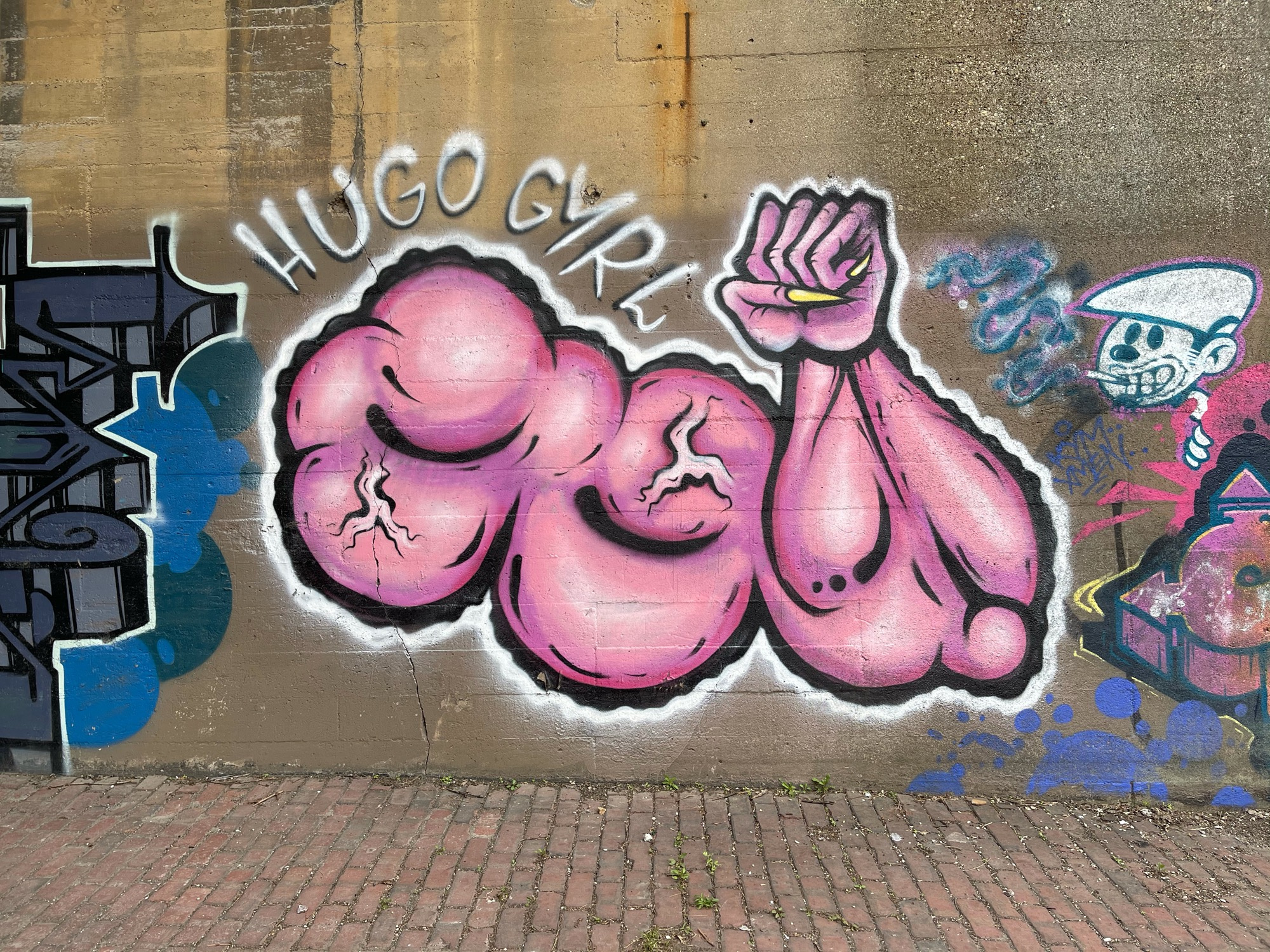 mural in Chicago by artist unknown.