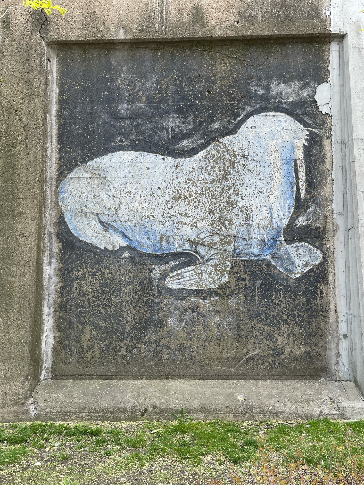 mural in Chicago by artist unknown.