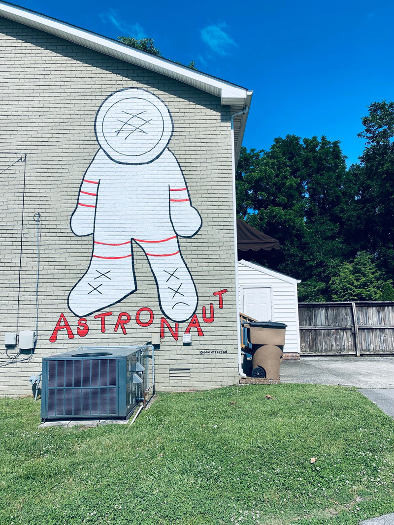 mural in Nashville by artist Edie Ottestad.