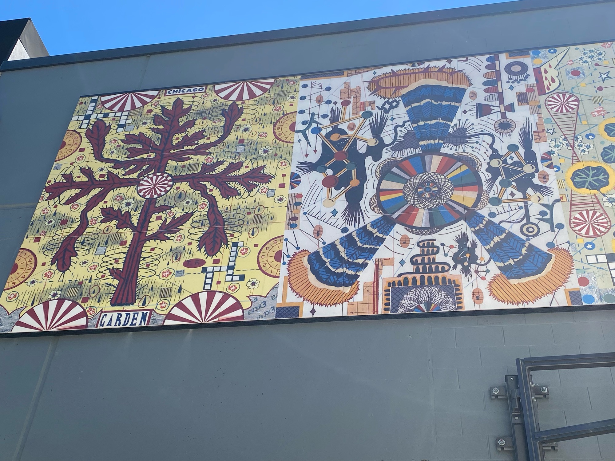 mural in Chicago by artist unknown.