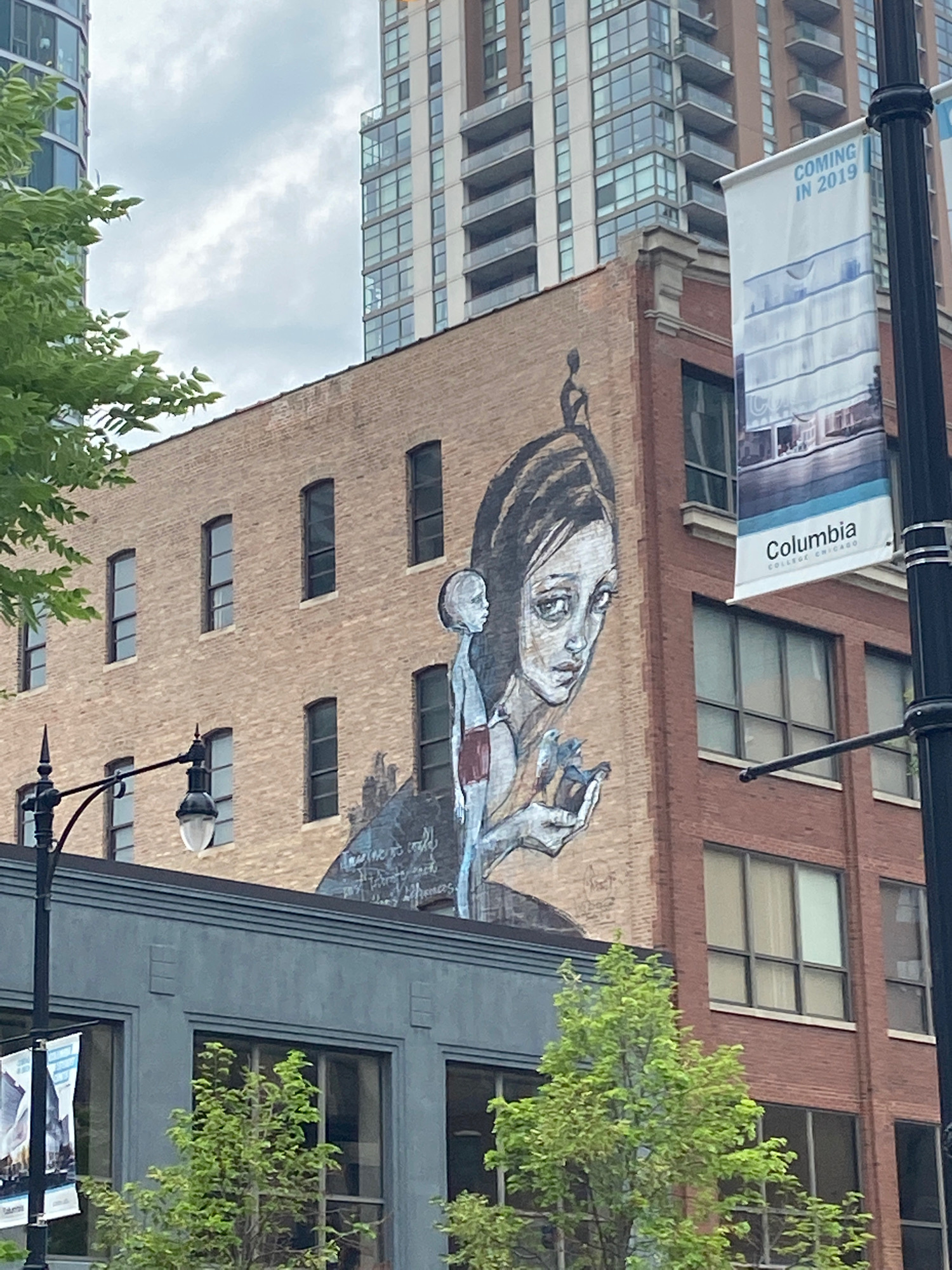 mural in Chicago by artist Herakut.