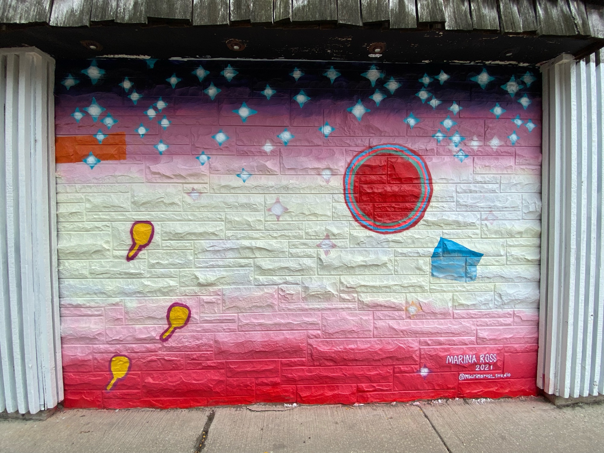 mural in Chicago by artist unknown.