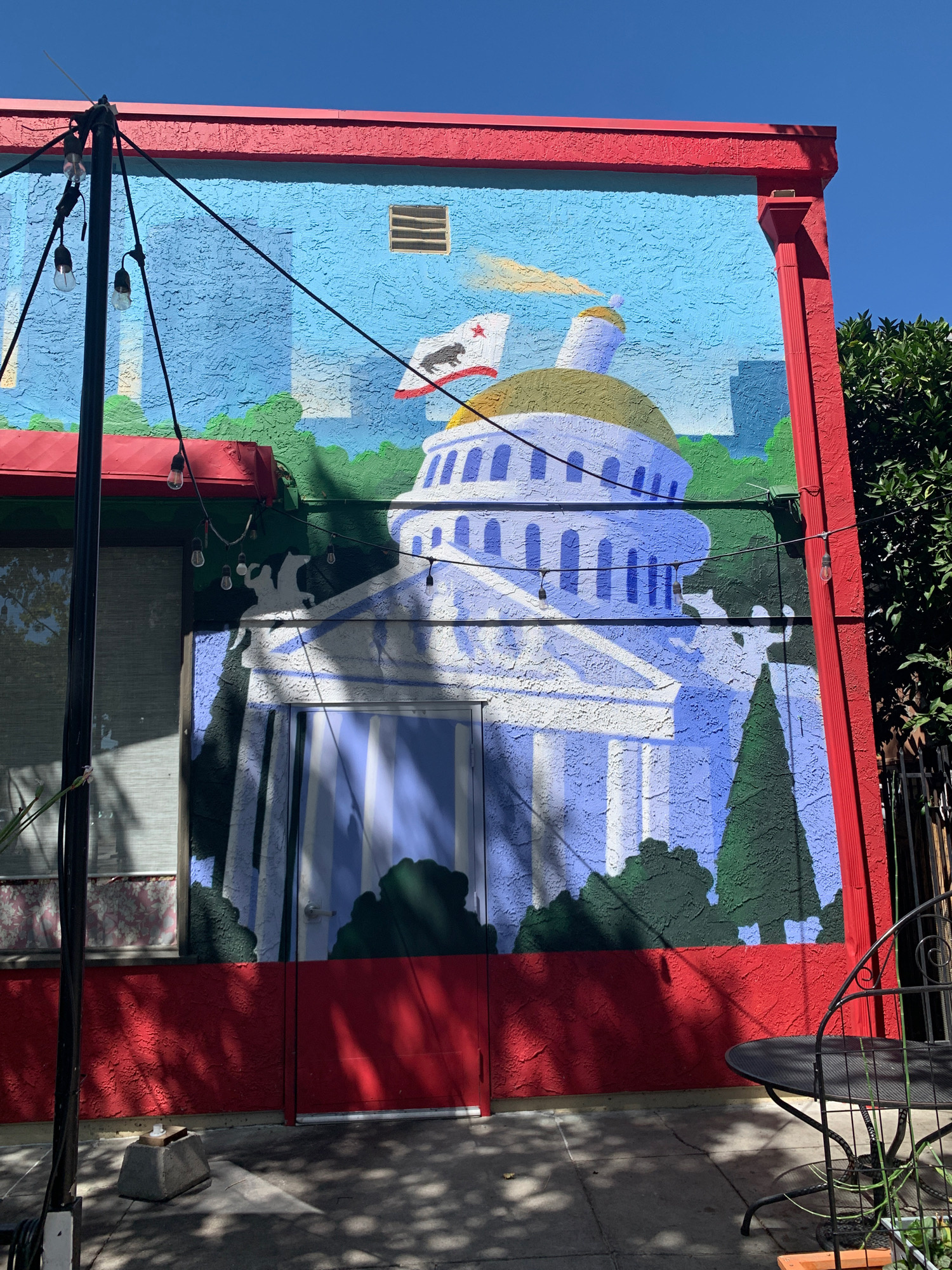 mural in Sacramento by artist unknown.