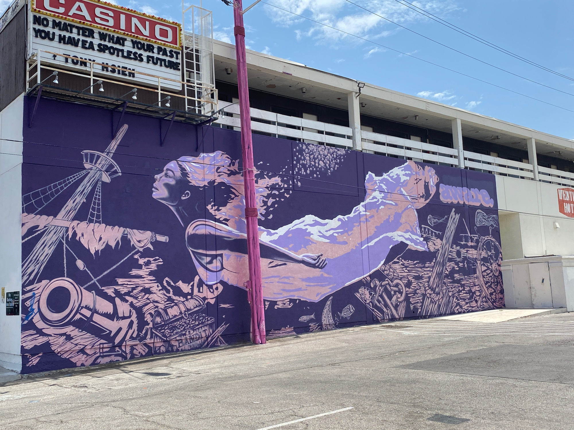 mural in Las Vegas by artist Aware.