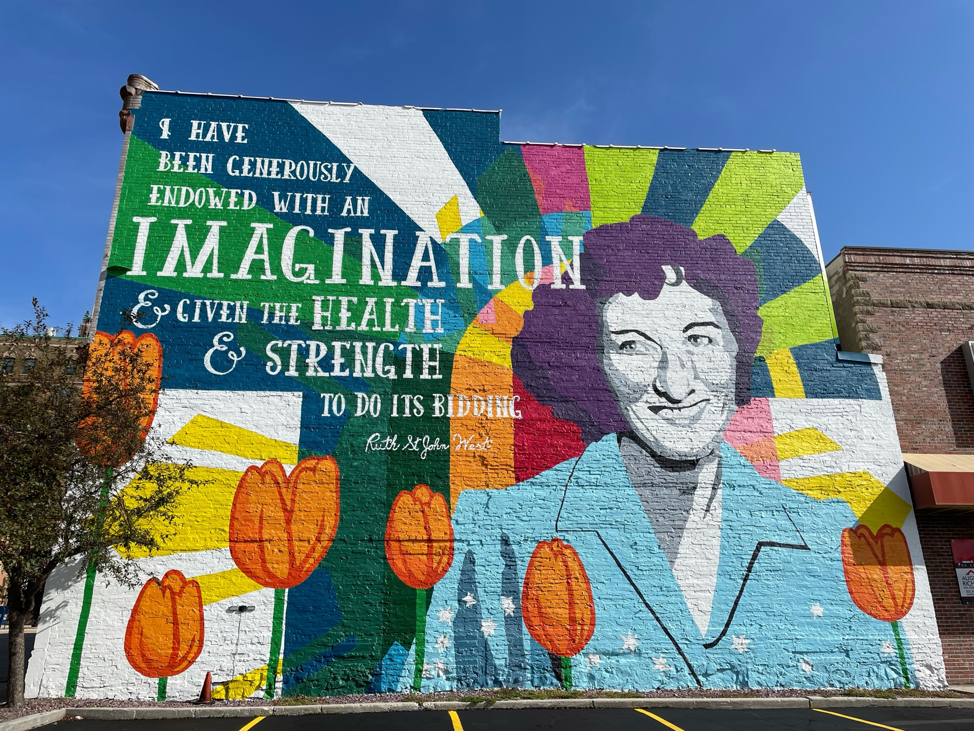 mural in Manitowoc by artist Erin LaBonte.
