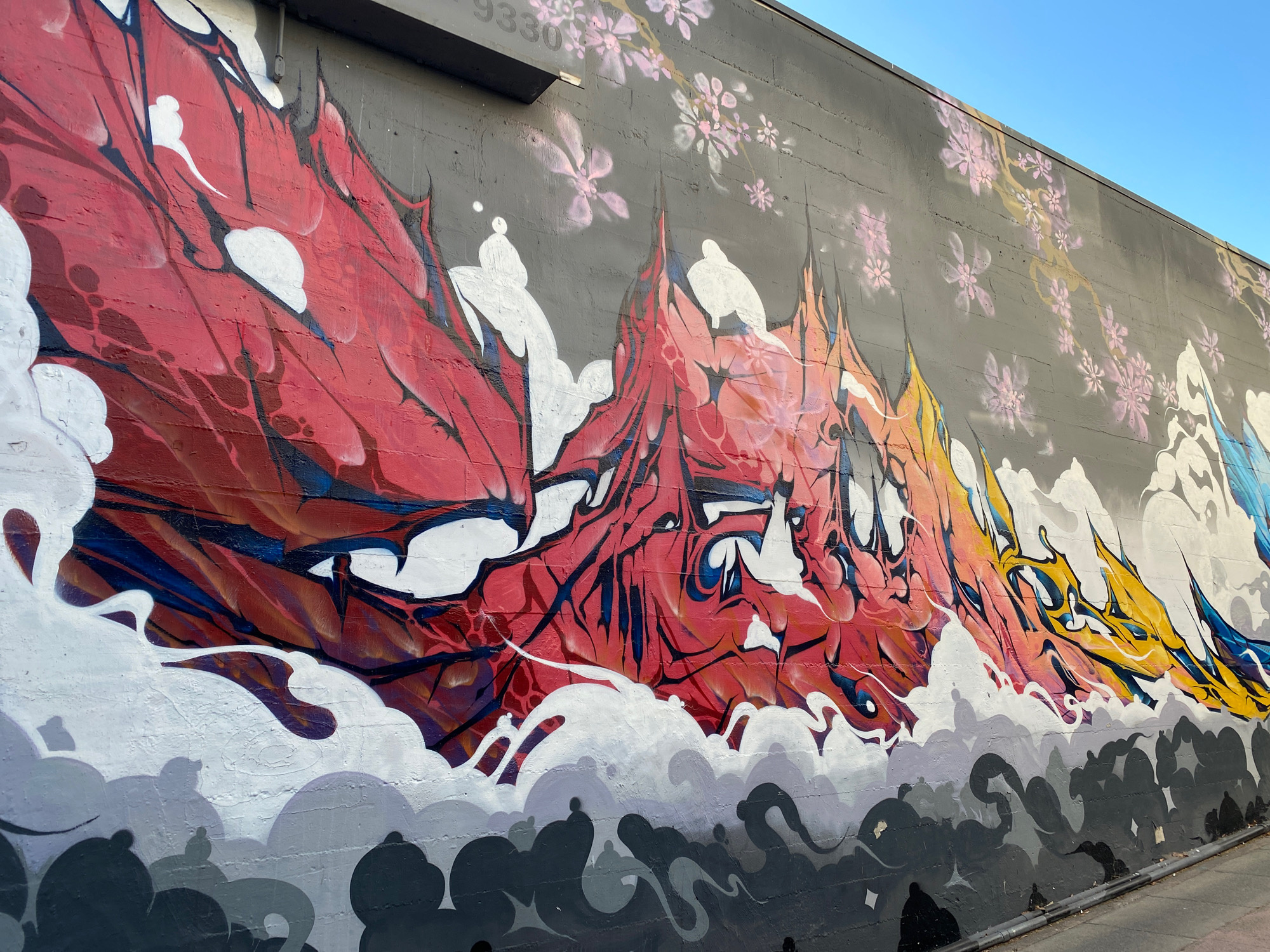 mural in Oakland by artist unknown.