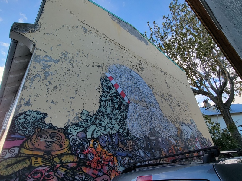 mural in by artist unknown.