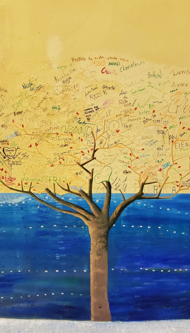 mural in by artist unknown.