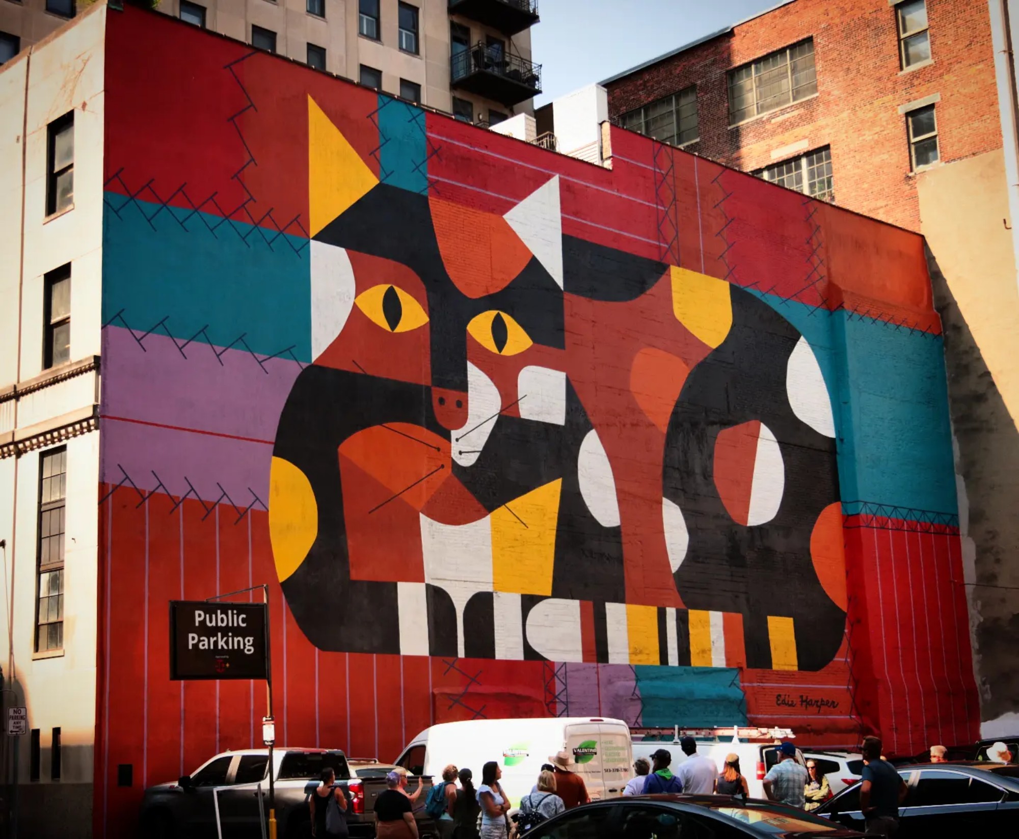 mural in Cincinnati by artist Derek Toebbe. Tagged: animals