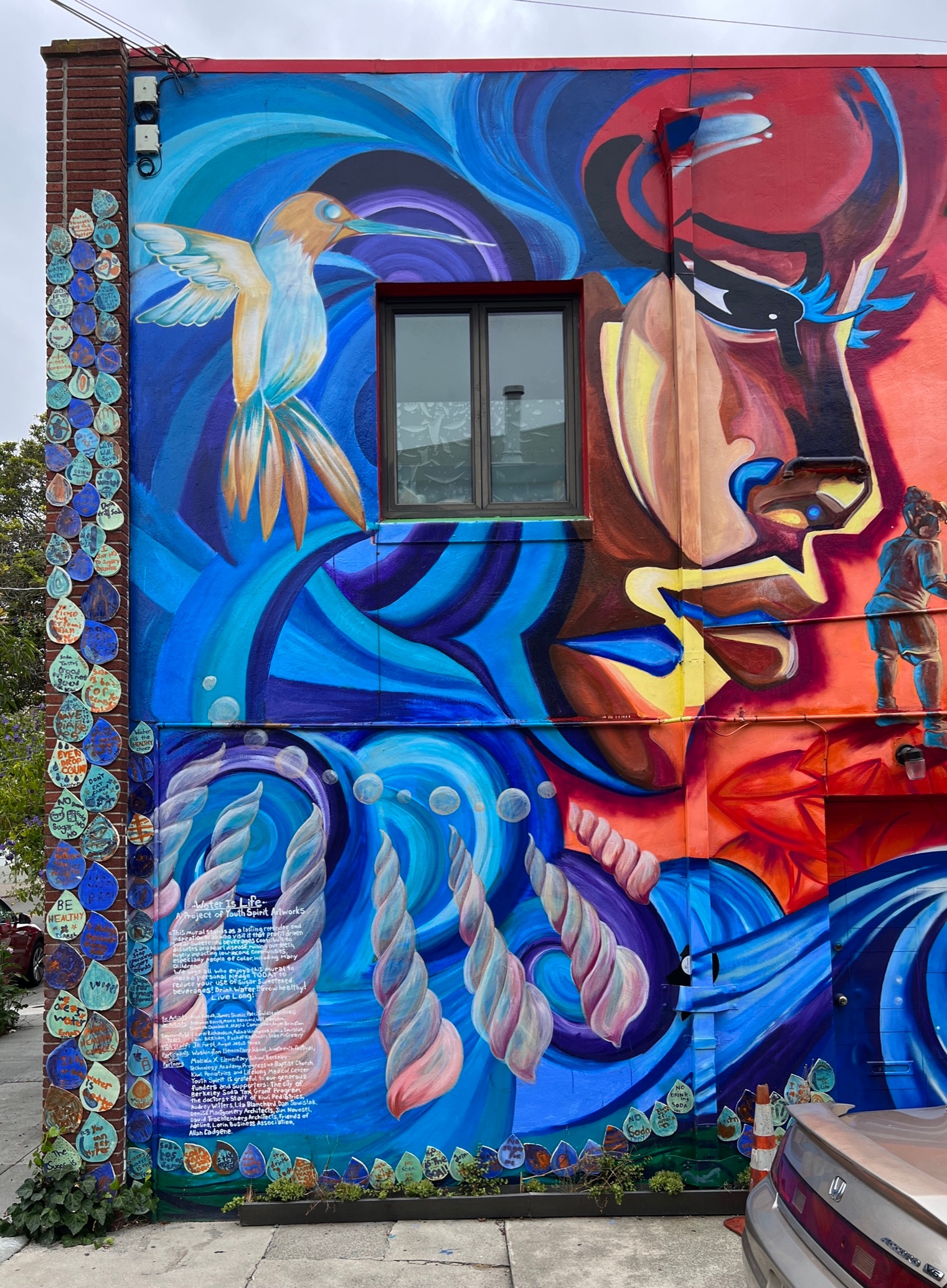 mural in Berkeley by artist unknown.