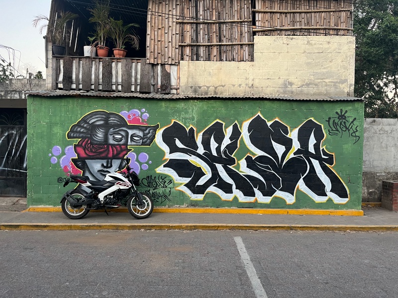 mural in San Pedro La Laguna by artist unknown.