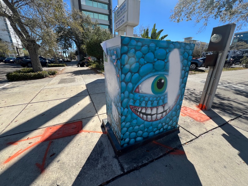 mural in St. Petersburg by artist Saint Paint.