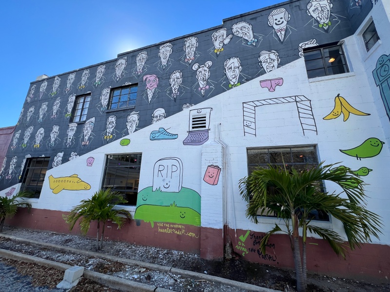 mural in St. Petersburg by artist Stephen Palladino.