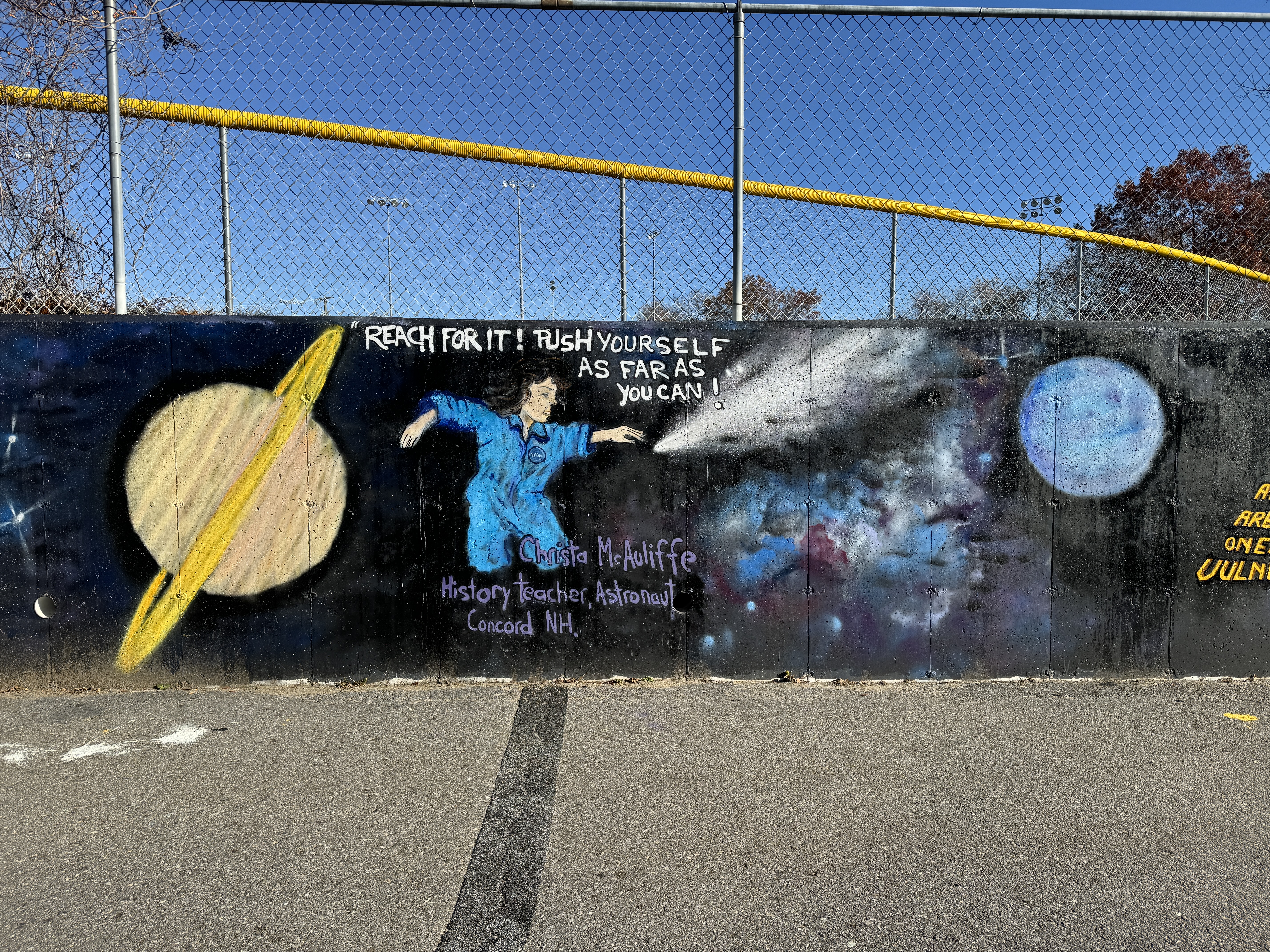 mural in Derry by artist unknown.