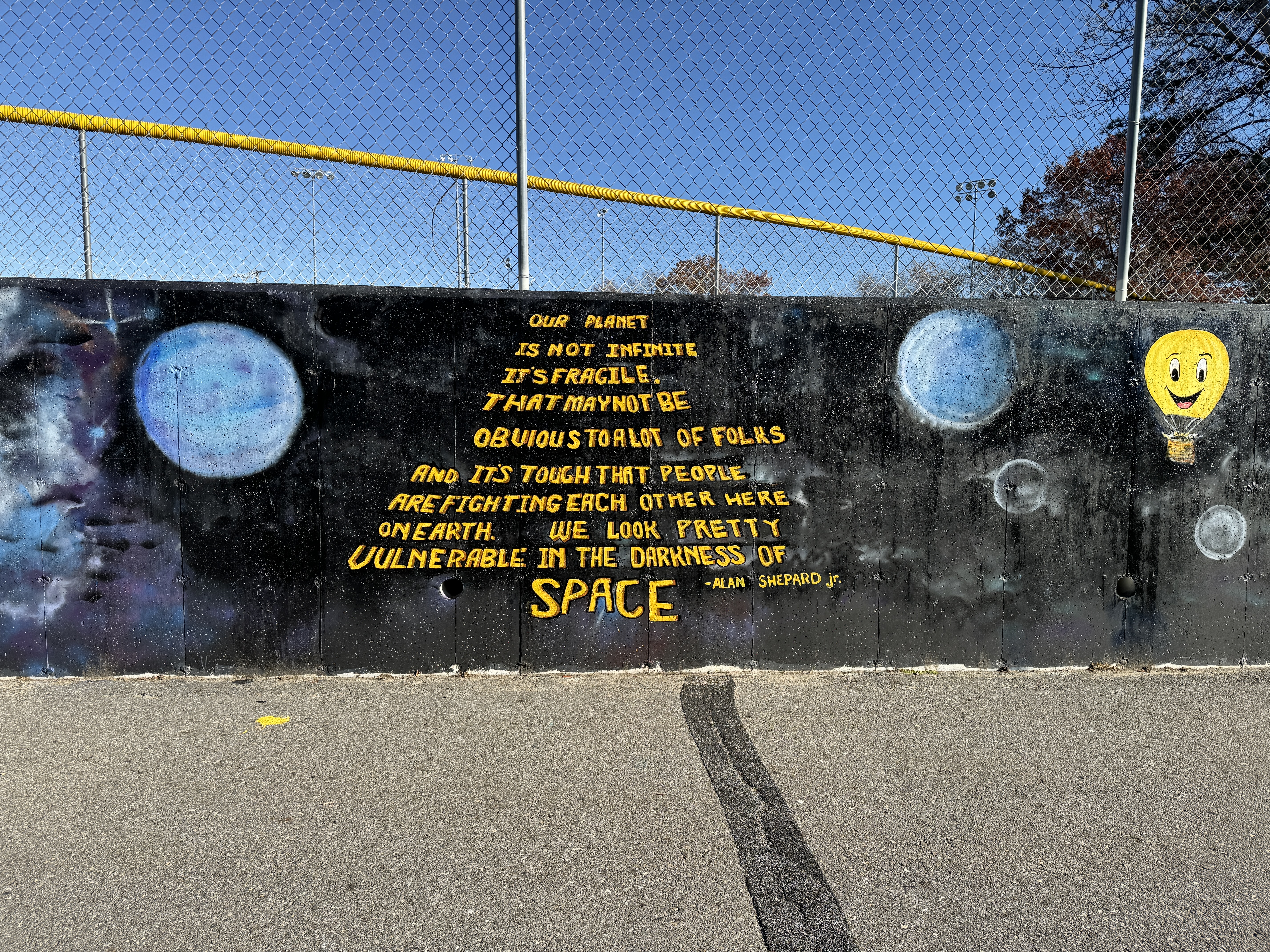 mural in Derry by artist unknown.