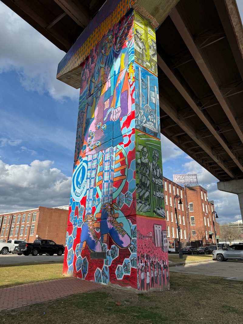 mural in Manchester by artist unknown.