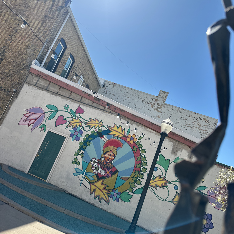 mural in Menasha by artist unknown.