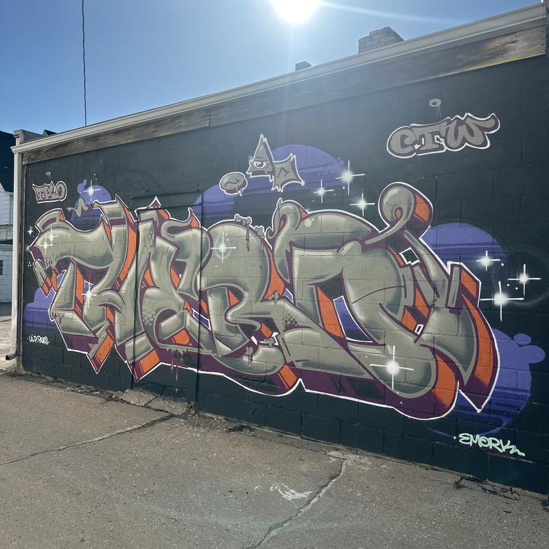 mural in Green Bay by artist unknown.