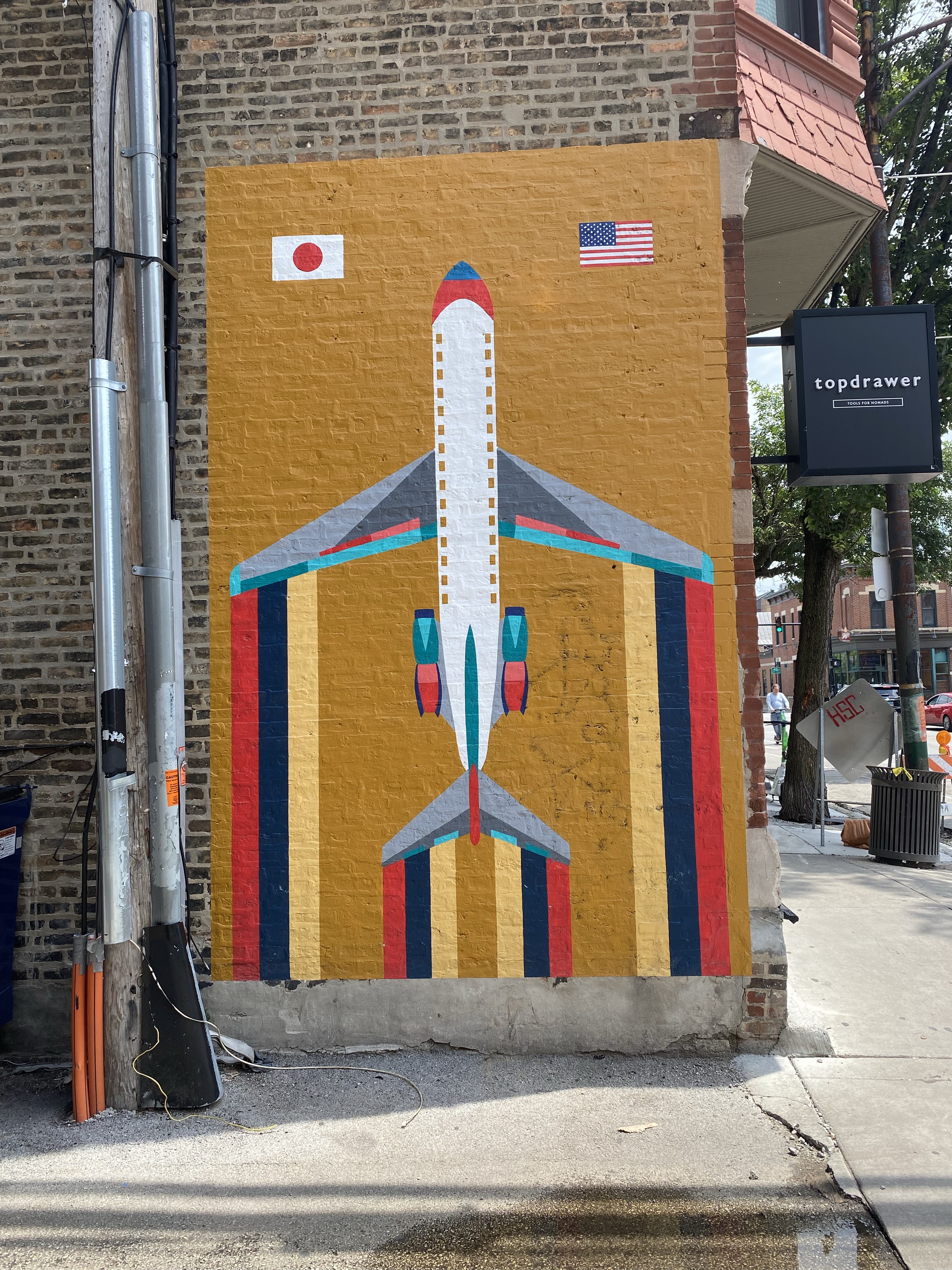 mural in Chicago by artist unknown.